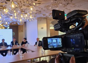 Moment Istoric pentru turismul Brașovean și din România-Aro Palace semnează acordul de franciză pentru primul hotel Hyatt din România Brașov! 7 Moment Istoric pentru turismul Brașovean și din România-Aro Palace semnează acordul de franciză pentru primul hotel Hyatt din România Brașov!