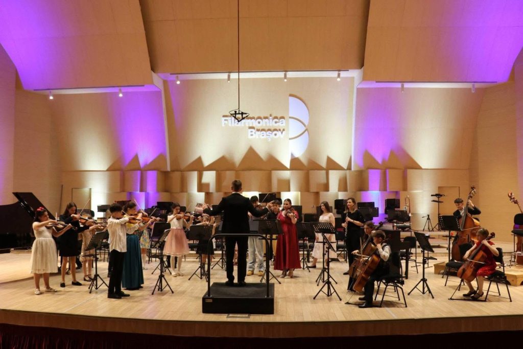 Știați că Liceul de Muzică „Tudor Ciortea” din Brașov este una dintre cele mai vechi și prestigioase instituții de educație muzicală din România?