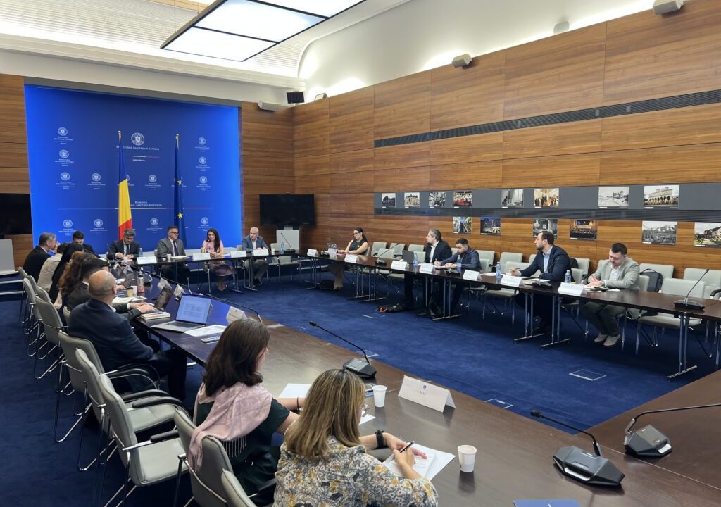 Consultare cu societatea civilă și mediul privat privind conectivitatea strategică în vecinătatea României